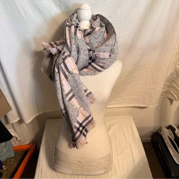 Look Winter Scarf - Picture 6 of 7